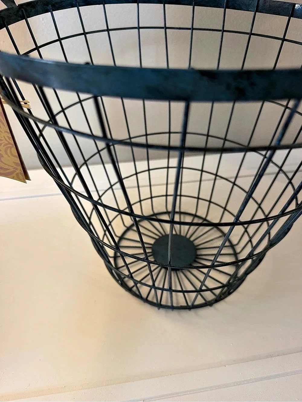 Wire Basket Large Blossom NWT
